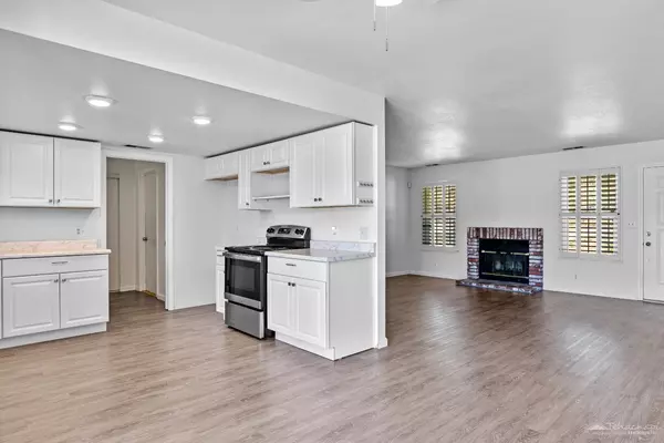 Tehachapi, CA 93561,30461 S Lower Valley Road