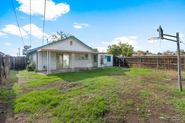 Bakersfield, CA 93308,446 Ray Street