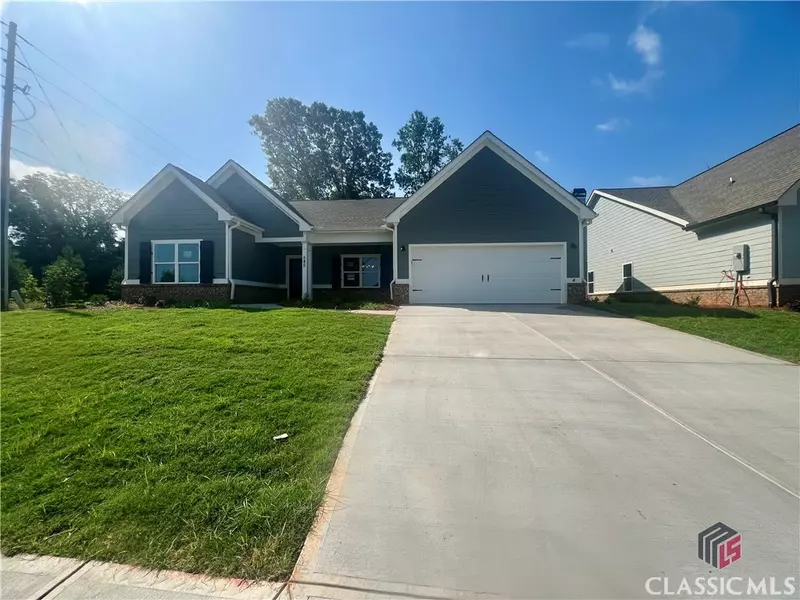 585 Lillian WAY, Statham, GA 30666