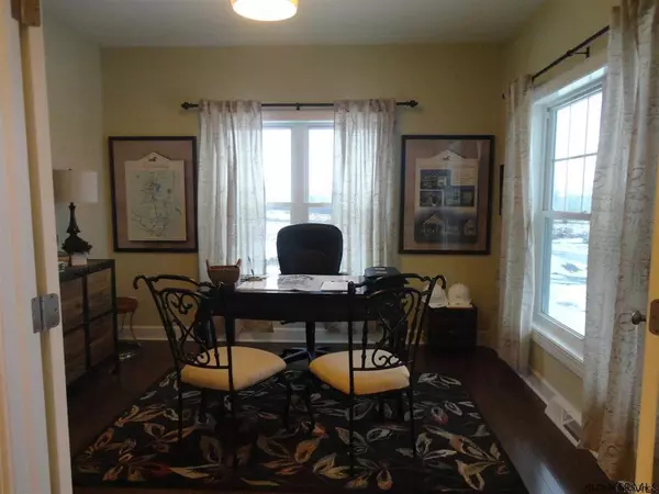 Ballston, NY 12019,964 BENEDICT Road
