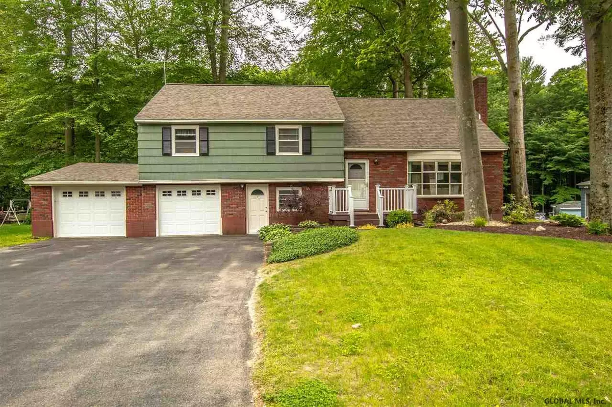 Charlton, NY 12019,11 BEECHWOOD Drive