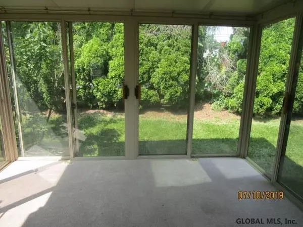 Albany, NY 12209,3 ESSEX Circle