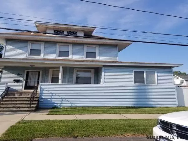 1 DELAWARE Court, Colonie, NY 12189