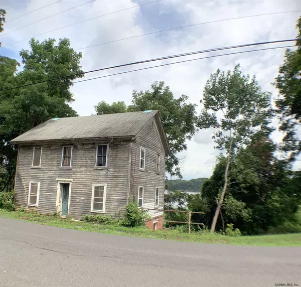 Coxsackie, NY 12051,7 RIVERSIDE Avenue