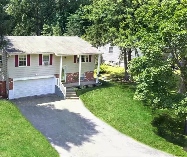 Saratoga Springs, Outside, NY 12866,9 ORENDA SP Drive