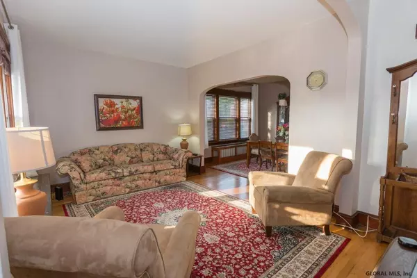 Albany, NY 12209,57 W VAN VECHTEN Street