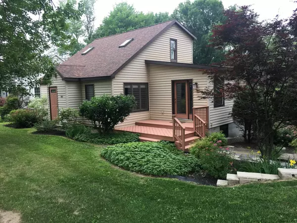 906 SARATOGA Road, Ballston, NY 12019