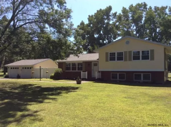 52 NELSON Avenue, Ghent, NY 12075