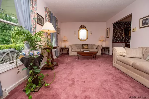 Clifton Park, NY 12019,167 HUBBS Road