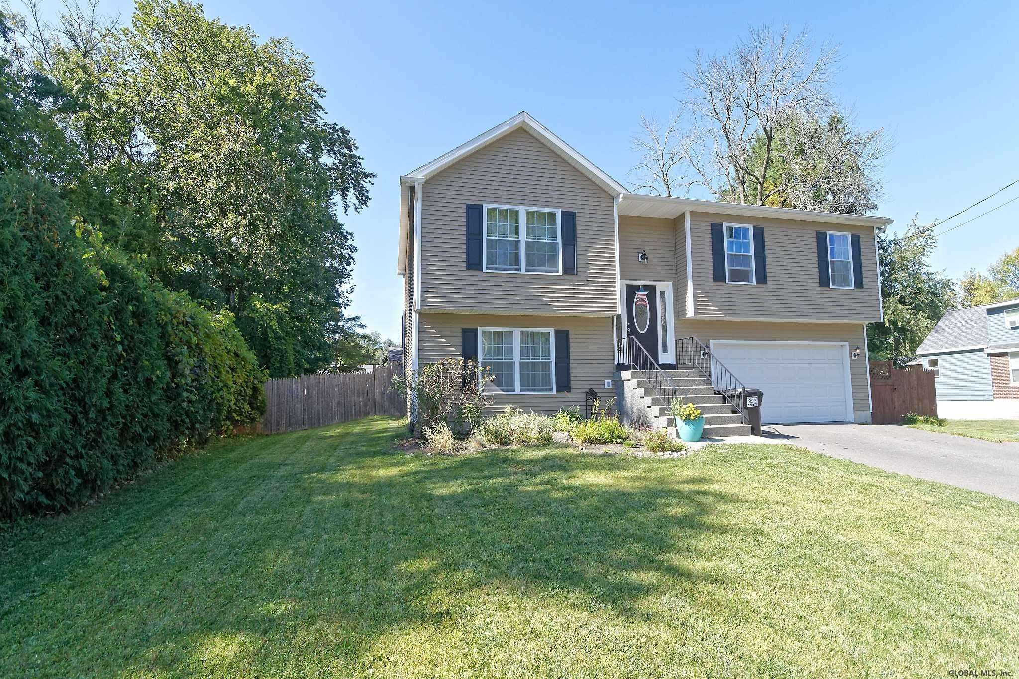 Colonie, NY 12205,47 WATERMAN Avenue
