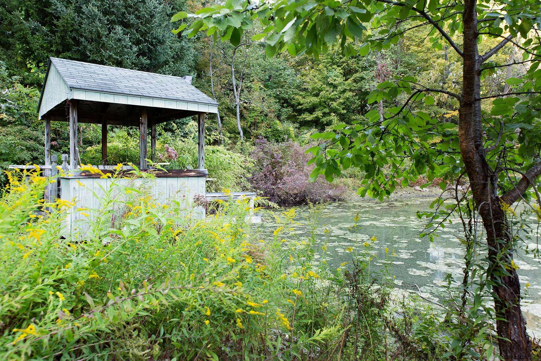 Greenfield, NY 12866,307 DANIELS Road