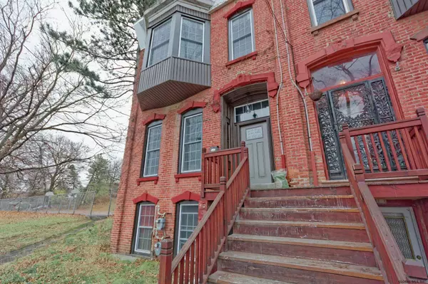 5 ELM Place, Troy, NY 12180