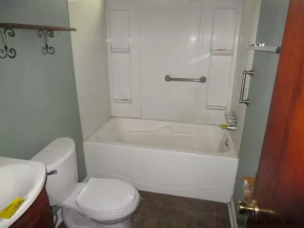 Ballston, NY 12019,1 CORTLAND Drive
