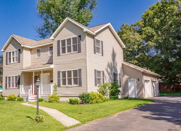 1 WILLOWBROOK Road, Glenville, NY 12302