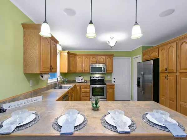 Clifton Park, NY 12019,14 ASHDOWN Road