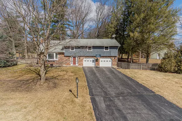 Clifton Park, NY 12065,47 WHEELER Drive