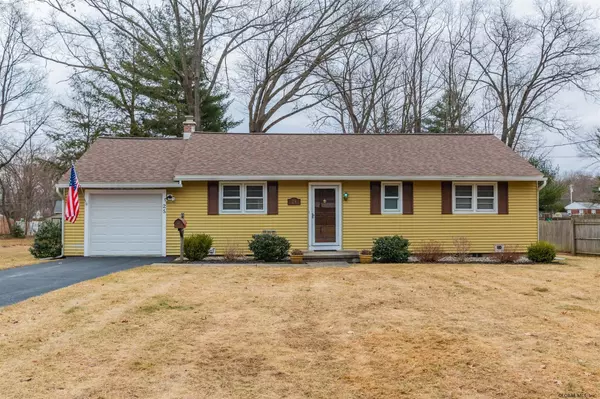 25 SLATER Drive, Glenville, NY 12302