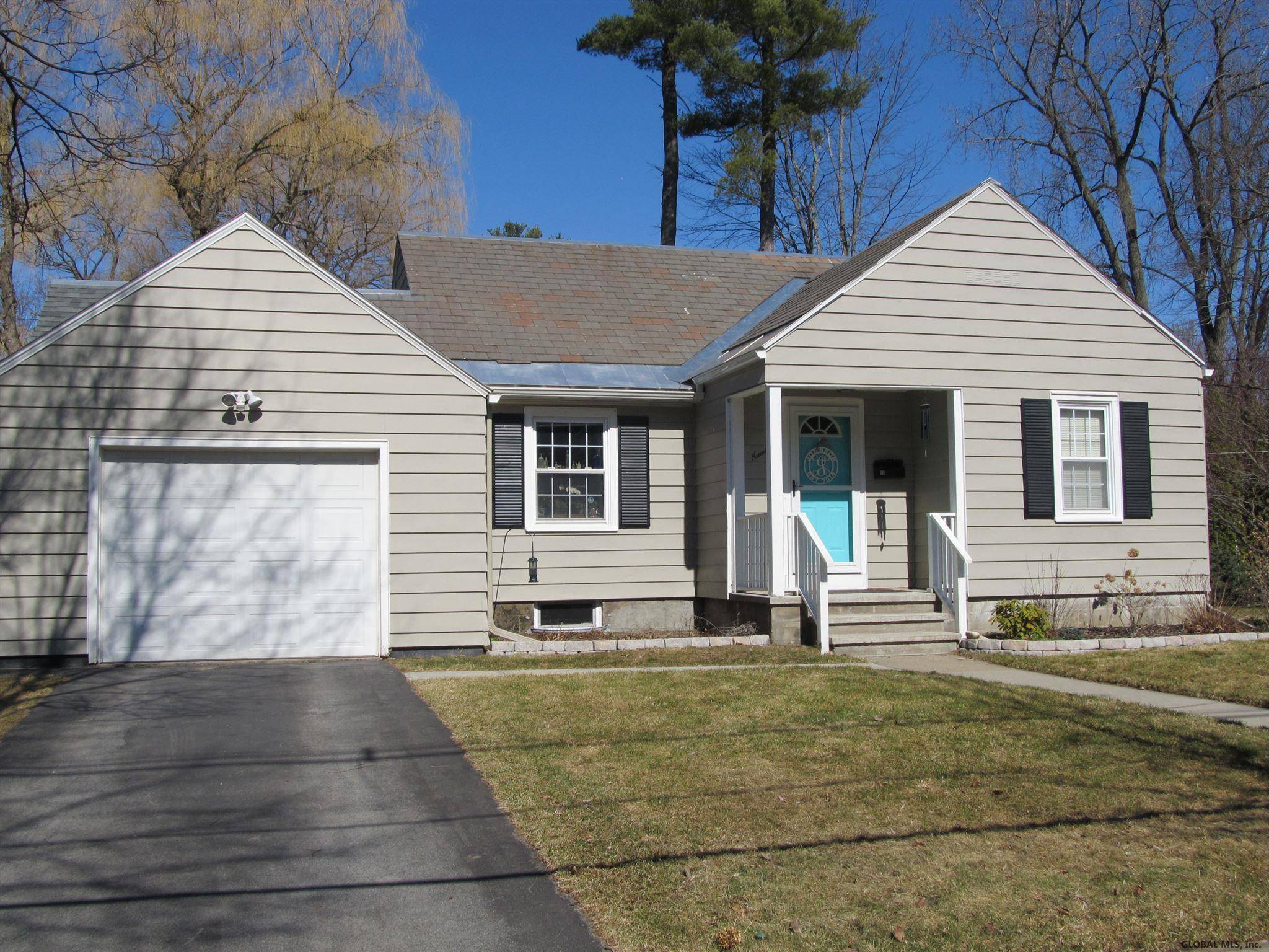 90 WEBSTER Avenue, Glens Falls, NY 12801