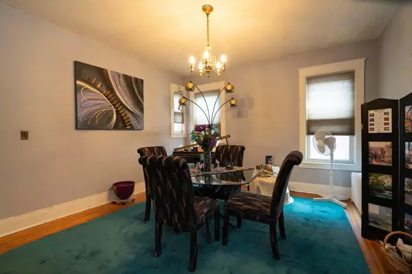 Troy, NY 12180,22 PAWLING Avenue