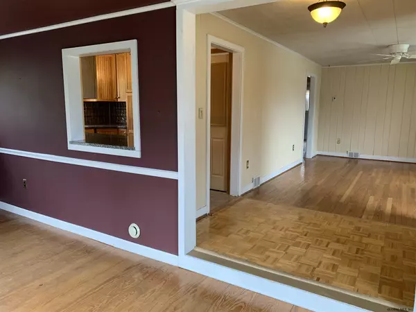 Ticonderoga, NY 12883,41 SAINT CLAIR Street