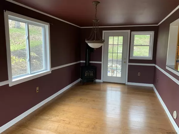 Ticonderoga, NY 12883,41 SAINT CLAIR Street