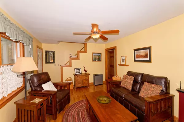 Glenville, NY 12302,15 STEPHEN Road