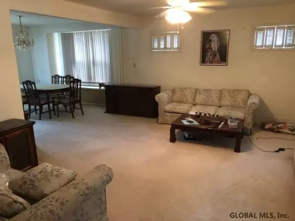 Albany, NY 12209,9 FULLERTON Street