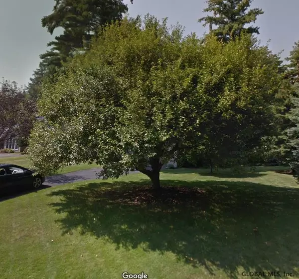 3 MEADOW RUE Place, Malta, NY 12020