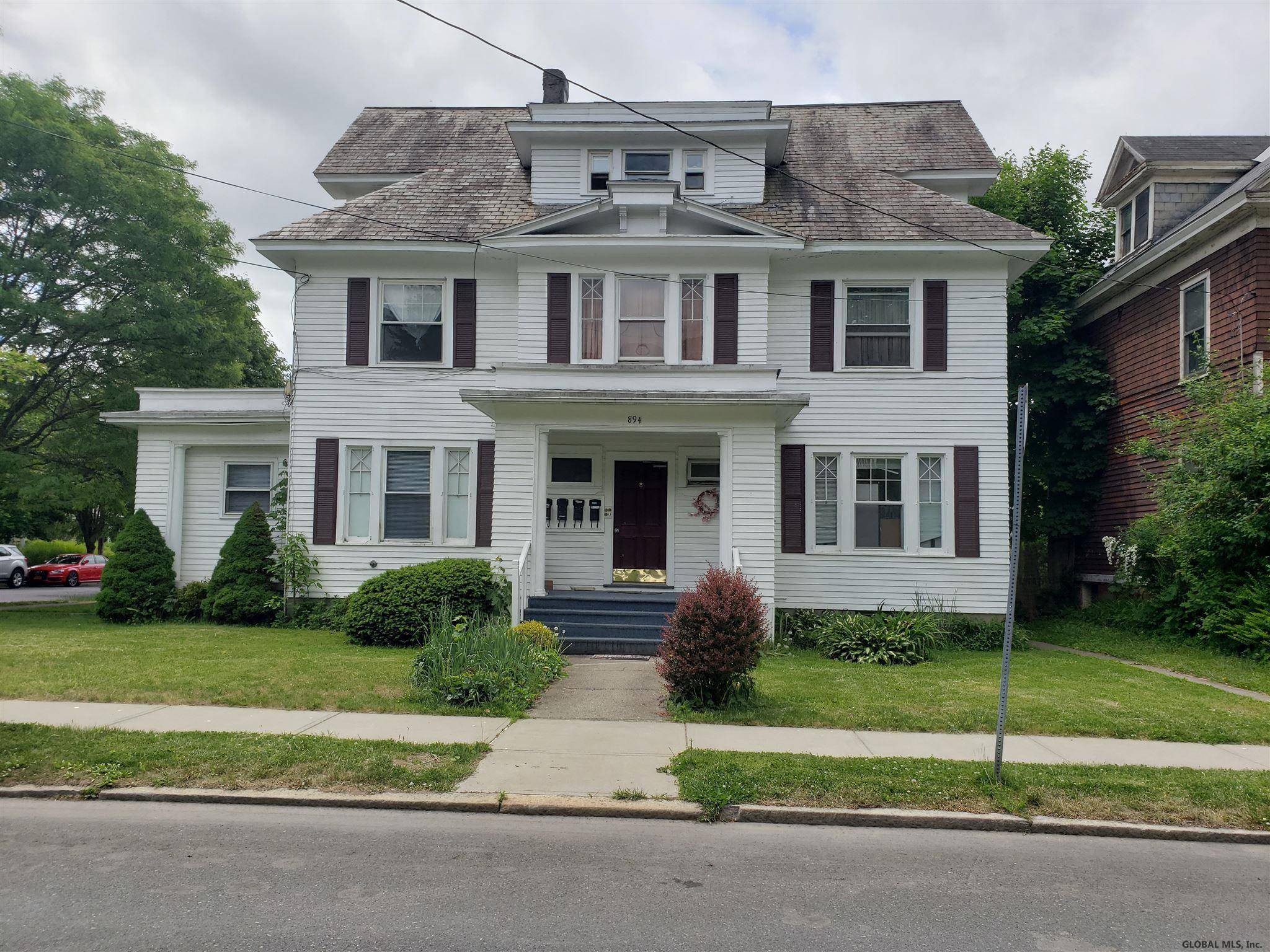 Albany, NY 12208,288 W LAWRENCE Street
