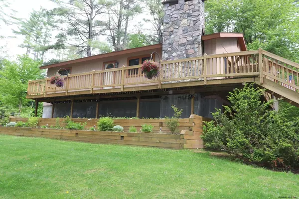 Lake Luzerne, NY 12846,52 LADY SLIPPER Lane