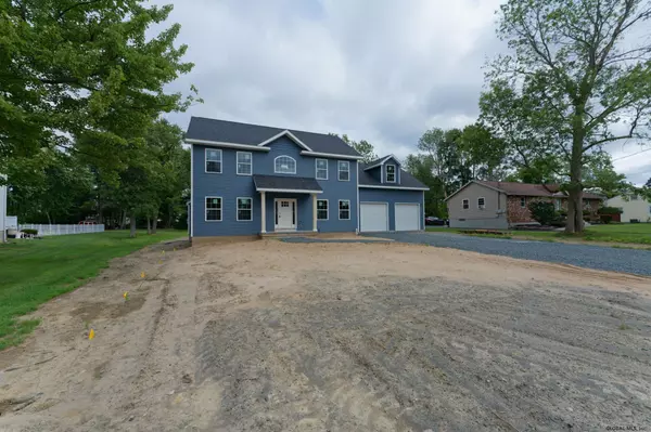 Colonie, NY 12205,17 KALLEN Avenue