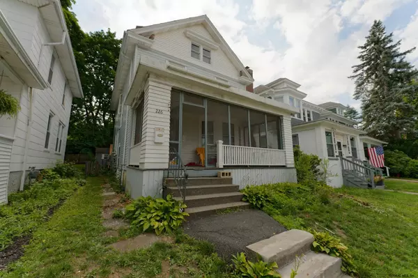 226 6TH Avenue, Troy, NY 12180