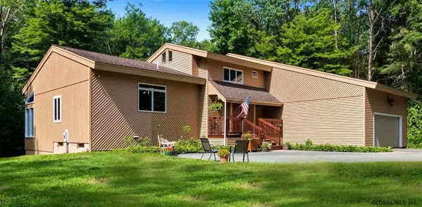 994 HATLEE Road, Clifton Park, NY 12019