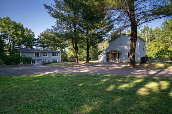 1158 COUNTY ROUTE 8, Clermont, NY 12526