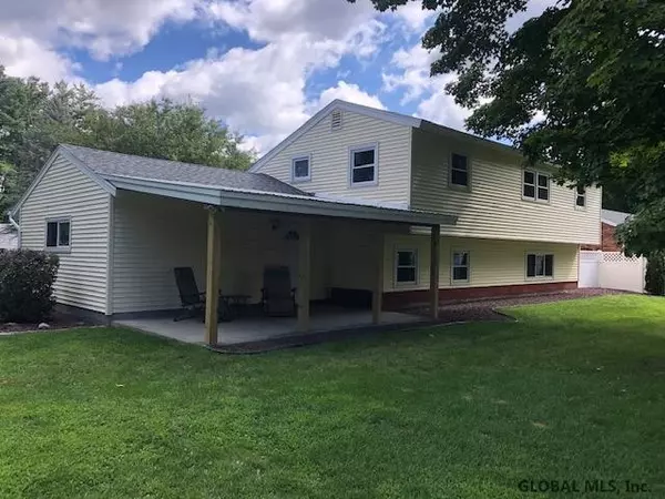 Glenville, NY 12302,4 SANDALWOOD Lane