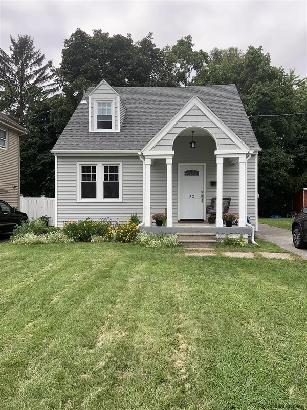 32 SWARTSON Court, Albany, NY 12209