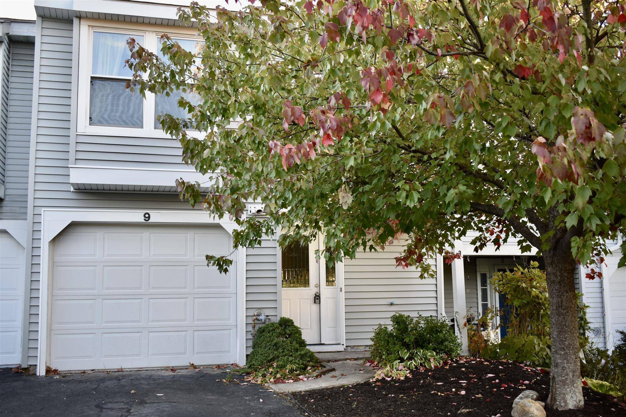 9 CHADWYCK Square, Cohoes, NY 12047