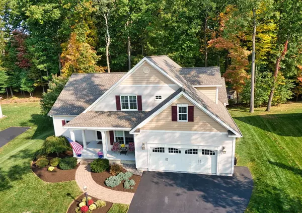 24 CARLSON Way, Clifton Park, NY 12065