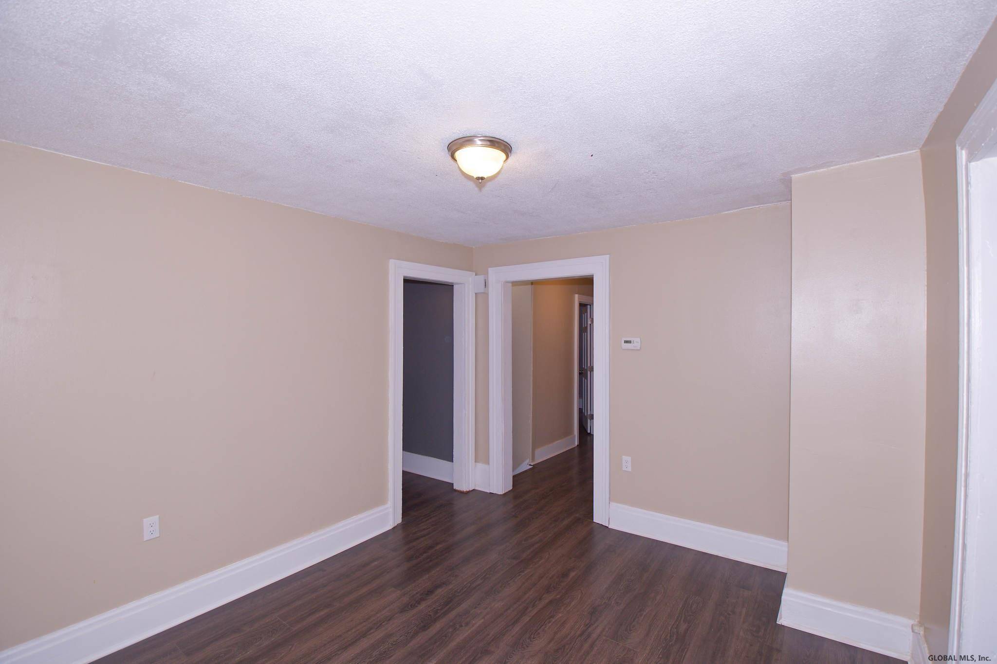 Troy, NY 12180,117 ORCHARD Avenue