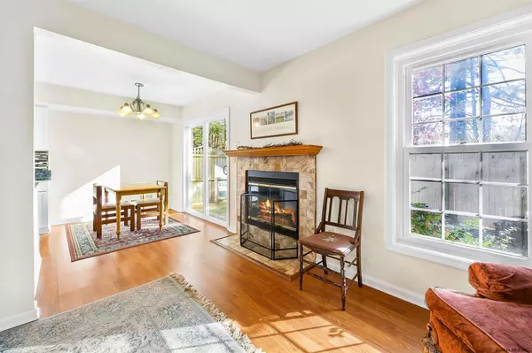 Ballston Spa, NY 12020,42 DEER RUN Drive