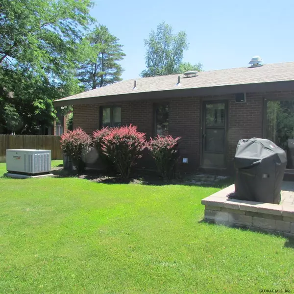Albany, NY 12208,10 FAIRWAY Court