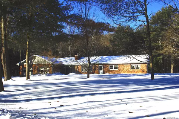 38 INDIAN HILL Road, Coeymans, NY 12067