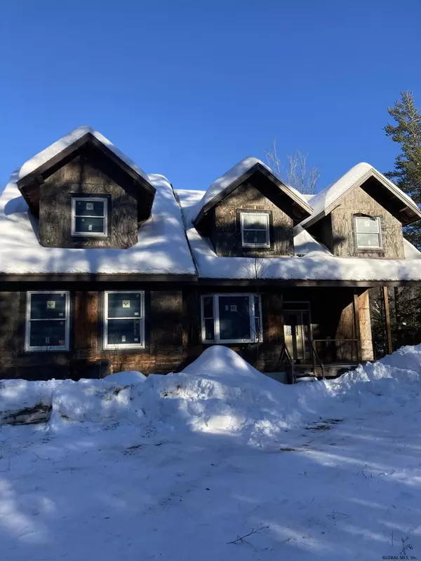 530 13TH LAKE Road, Johnsburg, NY 12856