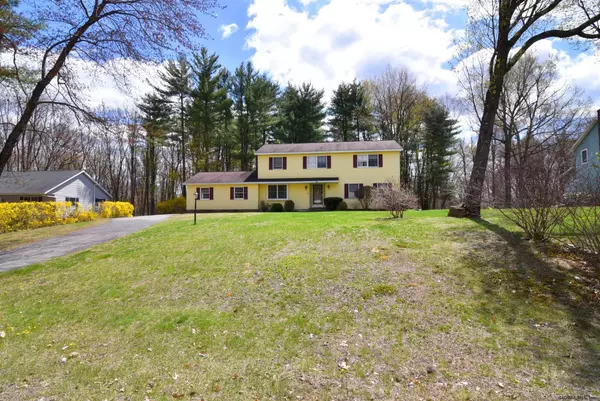 Malta, NY 12020,8 RASPBERRY Drive