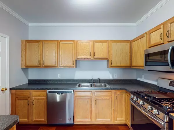 Cohoes, NY 12047,203 C AVALON Place