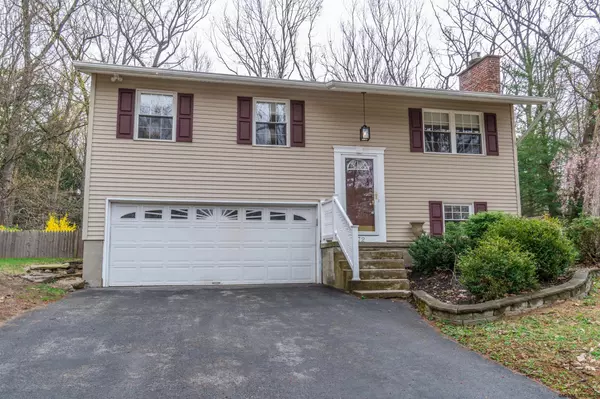 Saratoga Springs, NY 12866,72 QUEVIC Drive