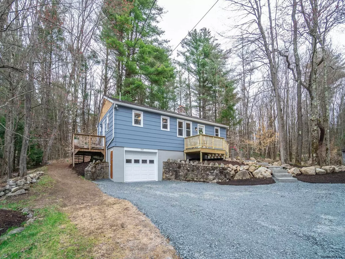 Sand Lake, NY 12153,704 TABORTON Road