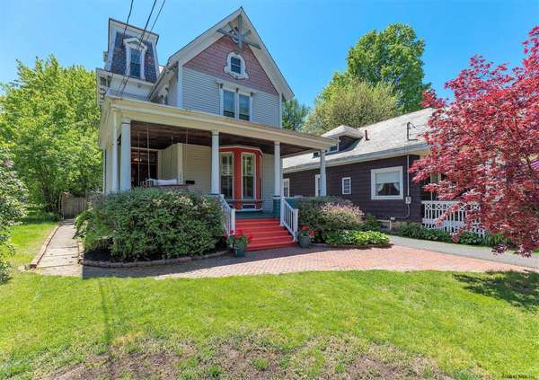 1645 TIBBITS Avenue, Troy, NY 12180