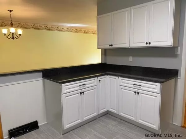 Clifton Park, NY 12065,5 KASHMIRI Terrace