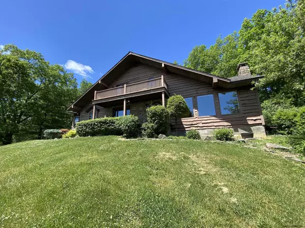 6642 WESTFALL Road, Guilderland, NY 12009